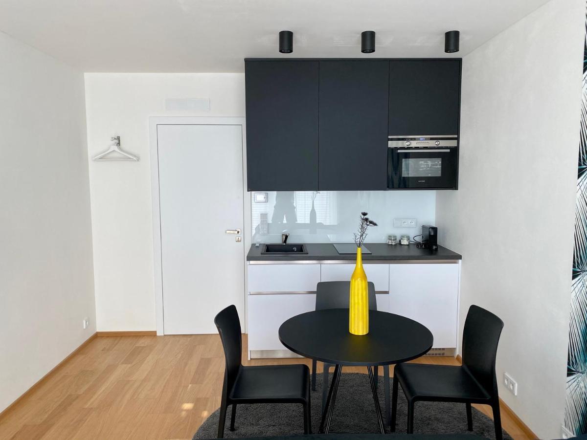 Business Apartments Бърно Екстериор снимка