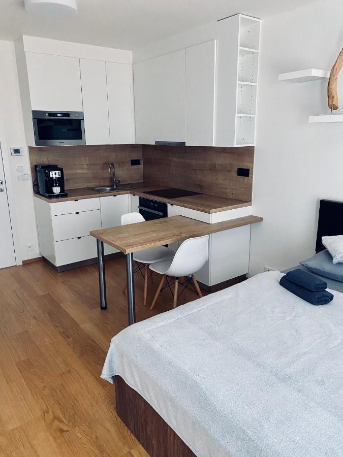 Business Apartments Бърно Екстериор снимка